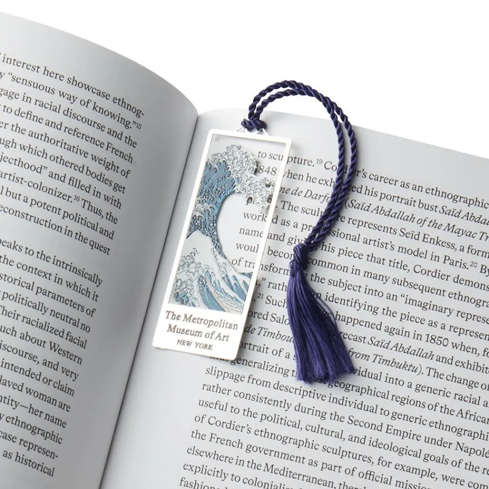 The Great Wave Bookmark*The Met Store Hot