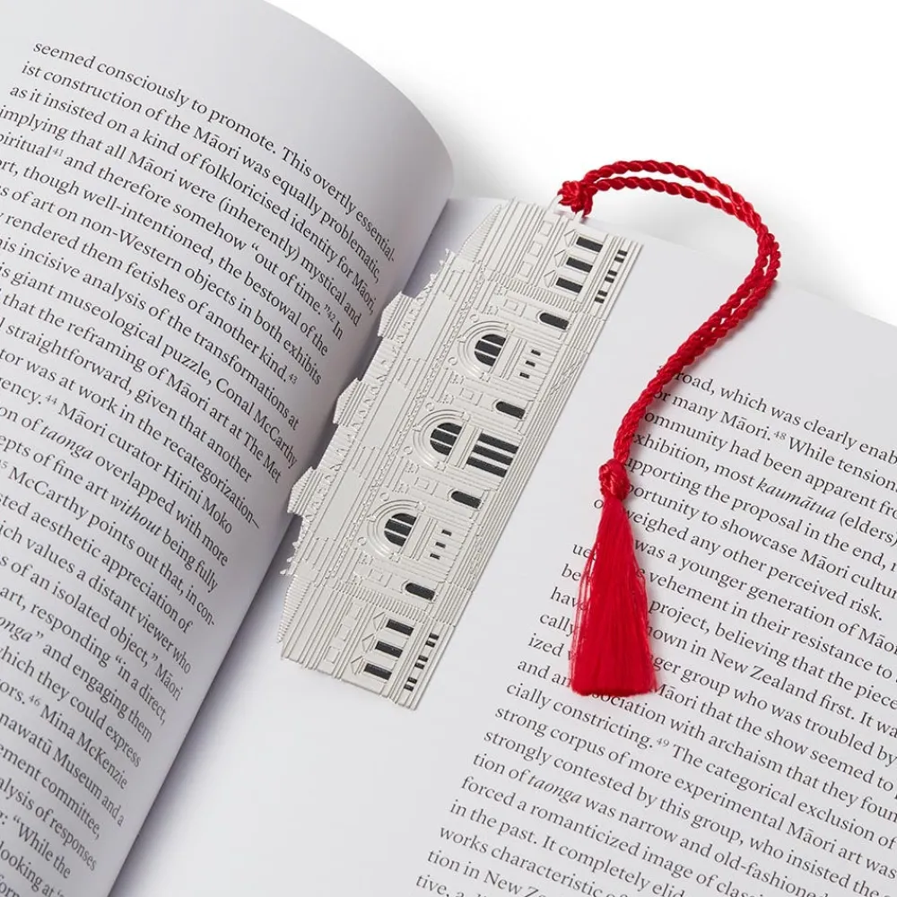 The Met Facade Bookmark*The Met Store Hot